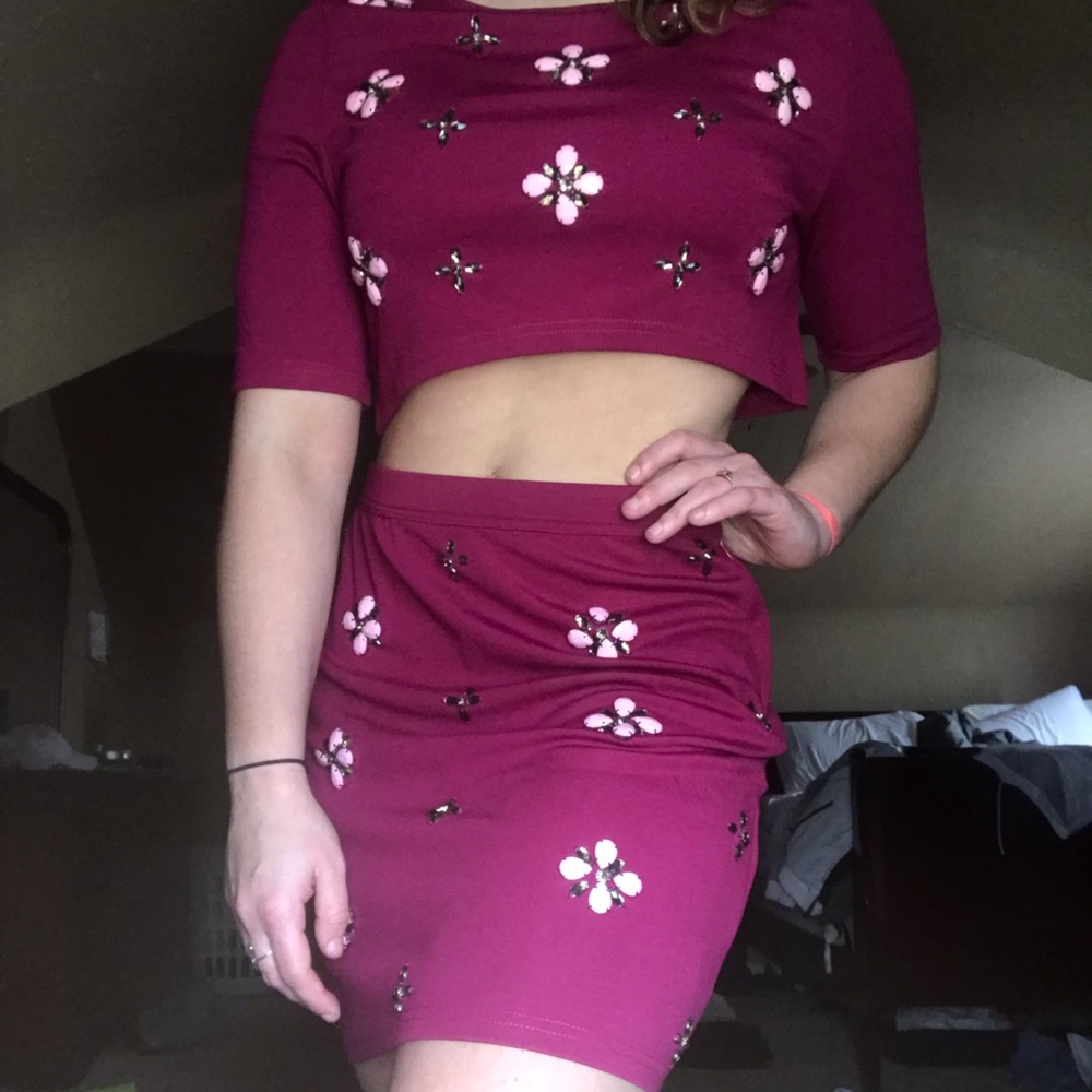 Two-piece cropped shirt and skirt set